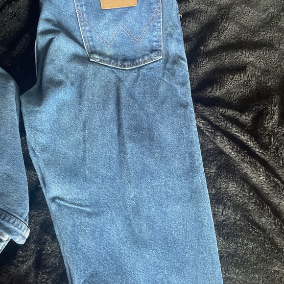 Wrangler Jean - Picture 2 of 3